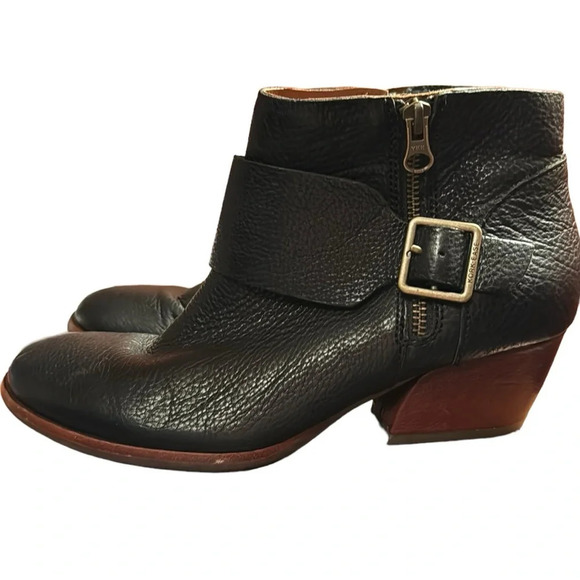 Korkease ankle bootie Isa size 9 comfortable black leather - Picture 1 of 6